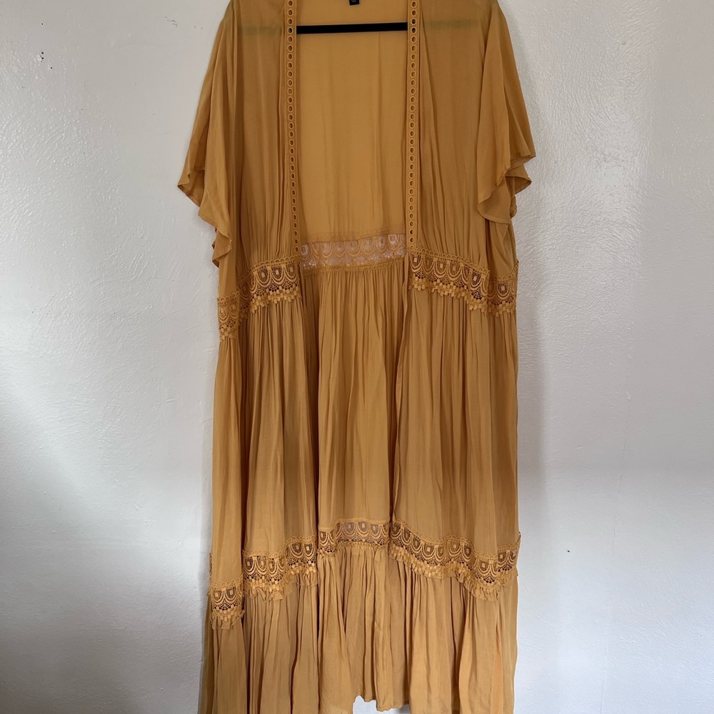 Torrid yellow duster